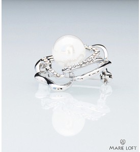 シンプルなデザイン 輝き 花 ブローチ シルバー　真珠